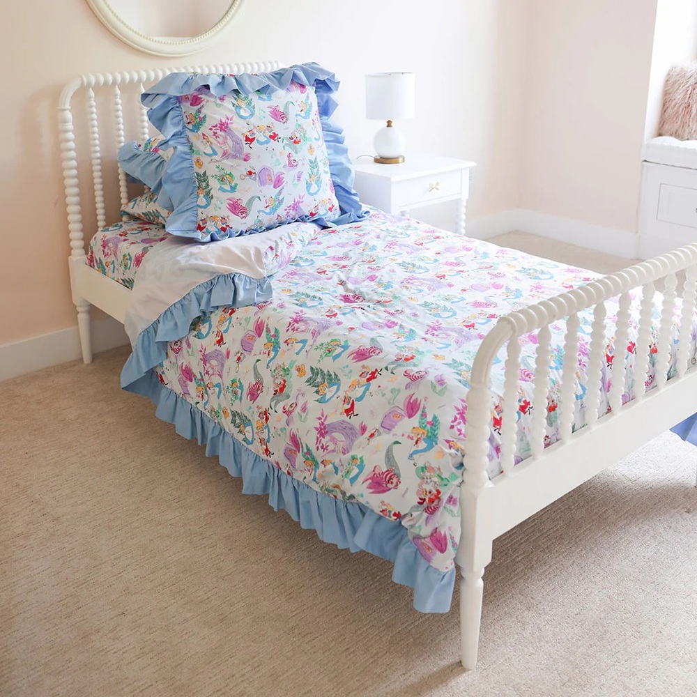 Posh Peanut Disney’s Alice in Wonderland Duvet Cover